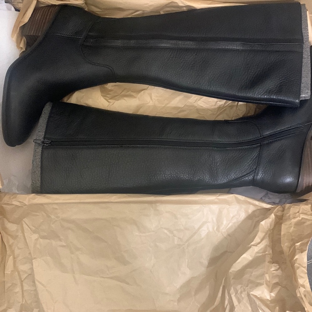 7 1/2 medium lucky brand knee high boots
